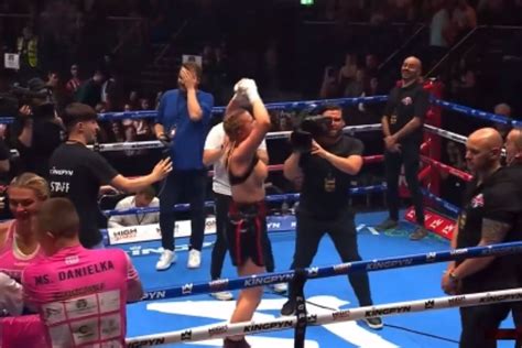 daniella hemsley celebration uncensored video|Kingpyn Boxing results: Daniella Hemsley flashes audience after。